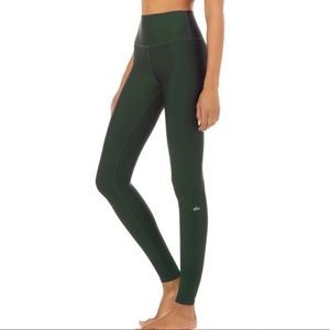 ALO Yoga High-Waist Airlift leggings in Forest